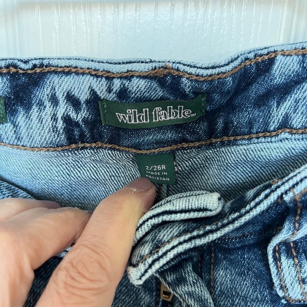 Wild Fable Highest Rise Denim Shorts Size 2 26R Medium Acid Wash Cuffed Blue - Picture 2 of 4